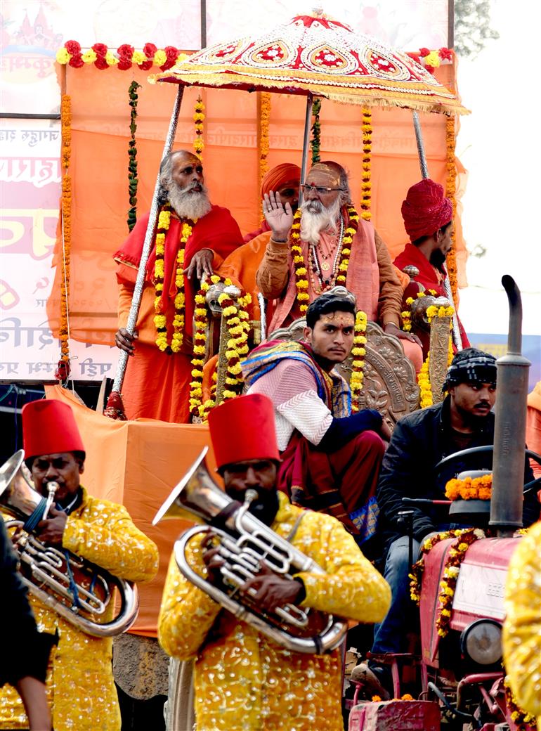 Devotees participates in Shobha Yatra during the Maha Kumbh Mela 2025 at Prayagraj, in Uttar Pradesh on January 16, 2025.:Ministry of Culture