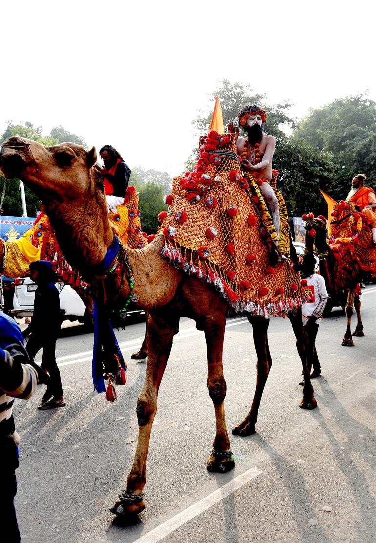 Devotees participates in Shobha Yatra during the Maha Kumbh Mela 2025 at Prayagraj, in Uttar Pradesh on January 16, 2025.:Ministry of Culture