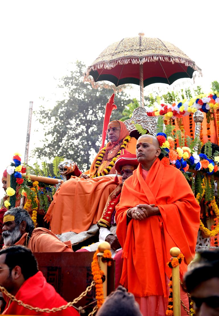 Devotees participates in Shobha Yatra during the Maha Kumbh Mela 2025 at Prayagraj, in Uttar Pradesh on January 16, 2025.:Ministry of Culture