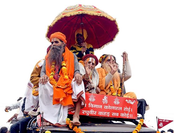 Holy sages bless devotees during a Shobha Yatra at the Maha-Kumbh Mela in Prayagraj on January 17, 2025.:Ministry of Culture