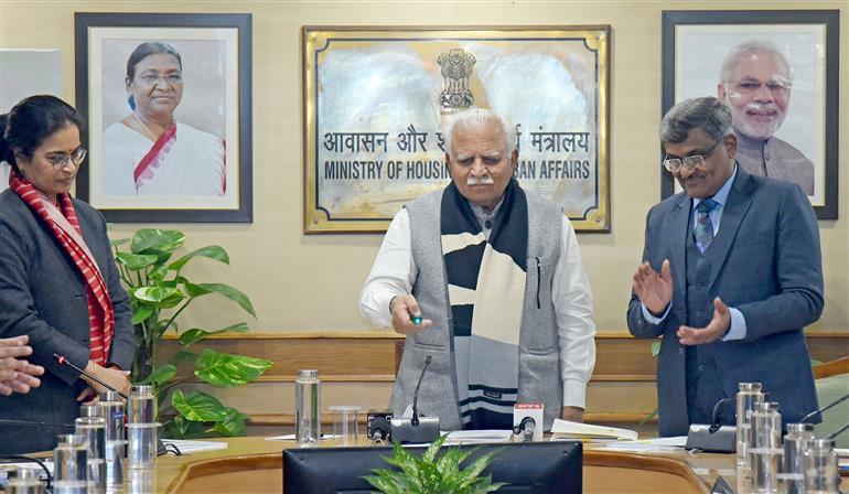 The Union Minister of Housing and Urban Affairs & Power, Shri Manohar Lal releasing a new toolkit for Swachh Survekshan, in New Delhi on January 17, 2025.