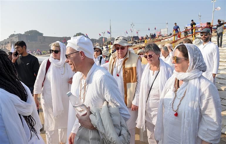 Foreign devotees at the Maha Kumbh Mela at Prayagraj. Photo captured on January 17, 2025.:Ministry of Culture