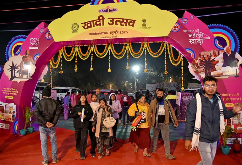 Visitors exploring the Khadi Utsav Exhibition at the Maha Kumbh Mela in Prayagraj, captured on January 17, 2025.:Ministry of Culture