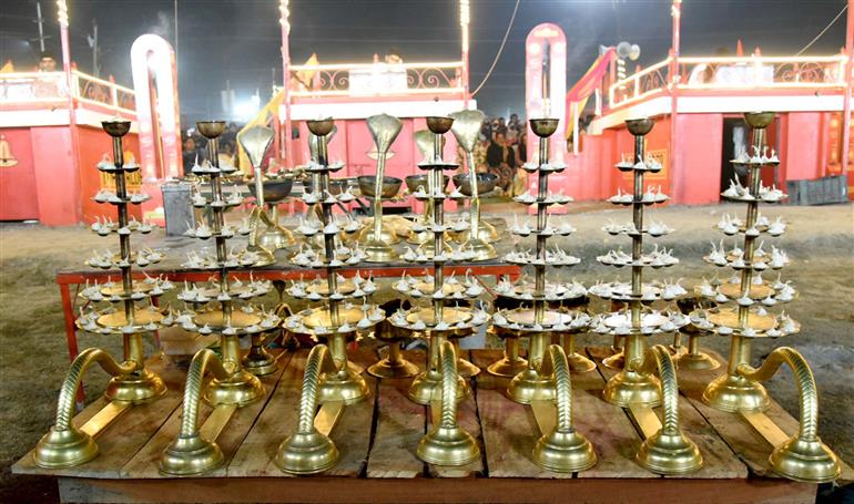 Glimpses of Ganga Arti at Sthal Sangam, Maha Kumbh Mela Photo taken at Prayagraj, in Uttar Pradesh on January 18, 2025.:Ministry of Culture