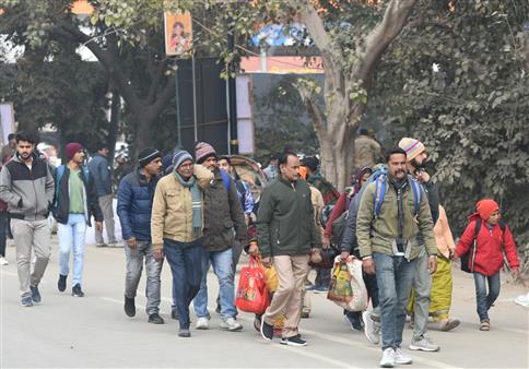 Groups of devotees arriving at the Maha Kumbh Mela, in Prayagraj, Uttar Pradesh. A photo captured on January 20, 2025.:Ministry of Culture