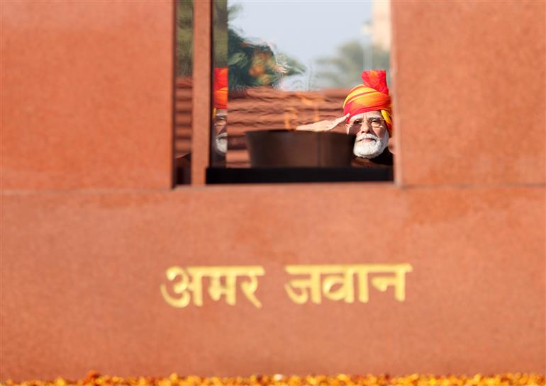 PM paying homage to the martyrs at the National War Memorial on the occasion of 76th Republic Day, in New Delhi on January 26, 2025.