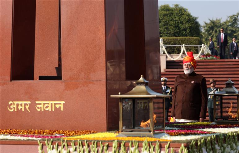 PM paying homage to the martyrs at the National War Memorial on the occasion of 76th Republic Day, in New Delhi on January 26, 2025.