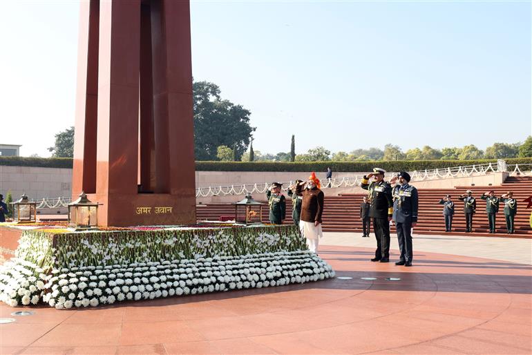 PM paying homage to the martyrs at the National War Memorial on the occasion of 76th Republic Day, in New Delhi on January 26, 2025.