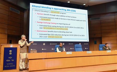 The Union Minister of Railways, Information and Broadcasting and Electronics and Information Technology, Shri Ashwini Vaishnaw briefing the media on Cabinet decisions at National Media Centre, in New Delhi on January 29, 2025.:Ministry of Information & Broadcasting