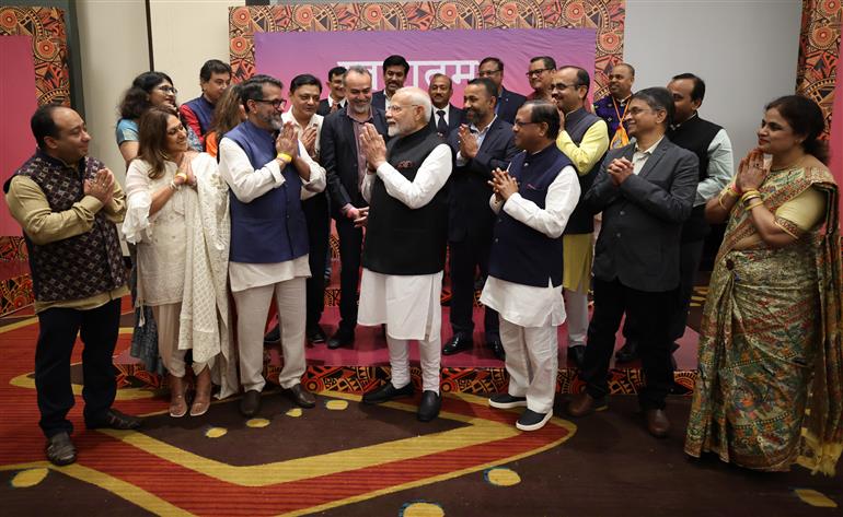 PM receives warm welcome by the Indian community, in Ghana on July 03, 2025.:Prime Minister's Office PM receives warm welcome by the Indian community, in Ghana on July 03, 2025.:Prime Minister
