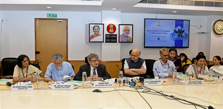 The Vice Chairman, NITI Aayog, Shri Suman Bery addressing at the release of Report on “Chemical Industry: Powering India’s participation in Global Value Chains” at NITI Aayog, in New Delhi on July 03, 2025.