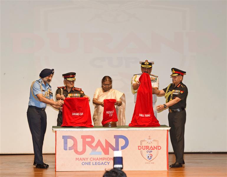 The President, Smt. Droupadi Murmu unveiled and flagged off the trophies of the Durand Cup Tournament 2025 at Rashtrapati Bhavan, in New Delhi on July 04, 2025.