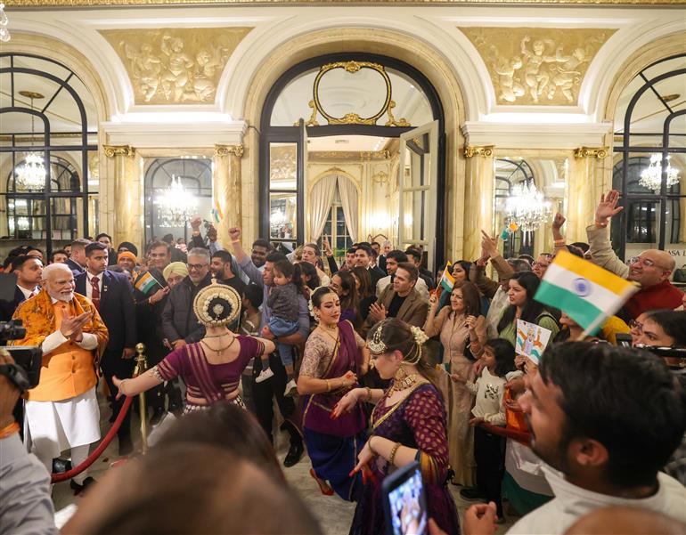 PM receives a rousing welcome by Indian community on his arrival at hotel, in Buenos Aires, Argentina on July 04, 2025.:Prime Minister's Office PM receives a rousing welcome by Indian community on his arrival at hotel, in Buenos Aires, Argentina on July 04, 2025.:Prime Minister