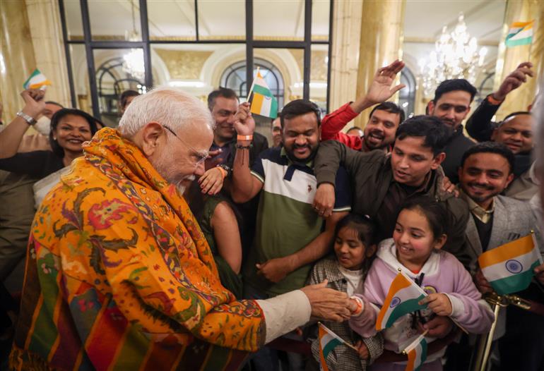 PM receives a rousing welcome by Indian community on his arrival at hotel, in Buenos Aires, Argentina on July 04, 2025.:Prime Minister's Office PM receives a rousing welcome by Indian community on his arrival at hotel, in Buenos Aires, Argentina on July 04, 2025.:Prime Minister