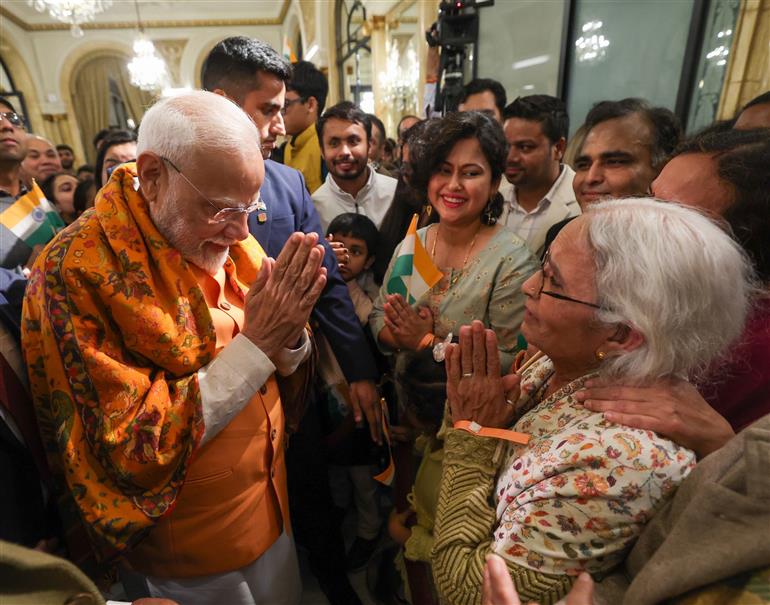 PM receives a rousing welcome by Indian community on his arrival at hotel, in Buenos Aires, Argentina on July 04, 2025.:Prime Minister's Office PM receives a rousing welcome by Indian community on his arrival at hotel, in Buenos Aires, Argentina on July 04, 2025.:Prime Minister