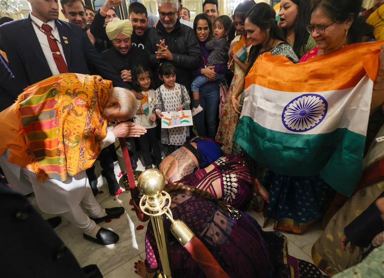 PM receives a rousing welcome by Indian community on his arrival at hotel, in Buenos Aires, Argentina on July 04, 2025.