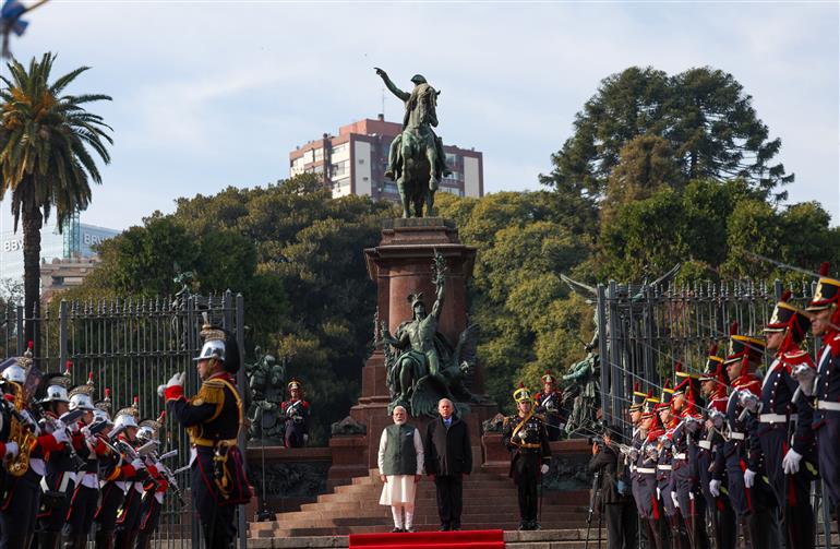 PM laying wreath at San Martin Memorial, in Buenos Aires, Argentina on July 05, 2025.:Prime Minister's Office PM laying wreath at San Martin Memorial, in Buenos Aires, Argentina on July 05, 2025.:Prime Minister