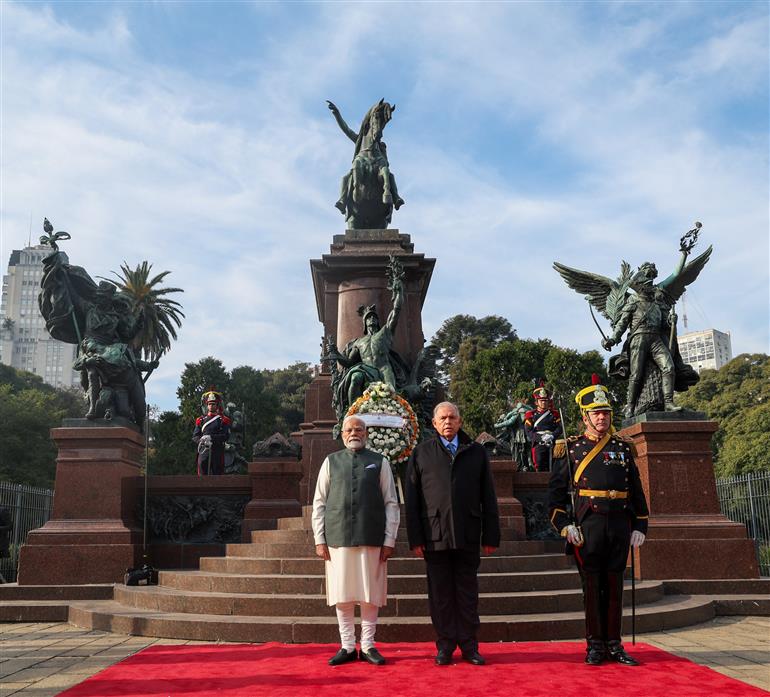PM laying wreath at San Martin Memorial, in Buenos Aires, Argentina on July 05, 2025.:Prime Minister's Office PM laying wreath at San Martin Memorial, in Buenos Aires, Argentina on July 05, 2025.:Prime Minister