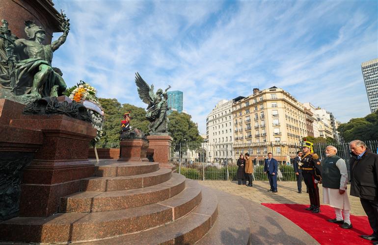 PM laying wreath at San Martin Memorial, in Buenos Aires, Argentina on July 05, 2025.:Prime Minister's Office PM laying wreath at San Martin Memorial, in Buenos Aires, Argentina on July 05, 2025.:Prime Minister