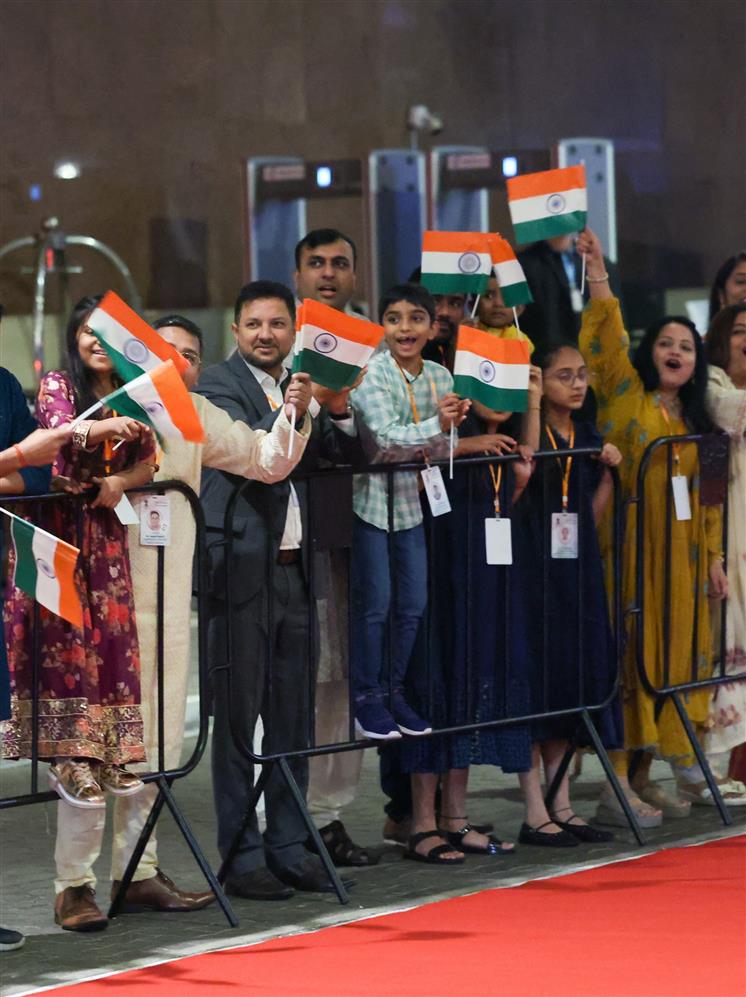PM receives a rousing welcome by Indian community on his arrival at hotel, in Rio De Janeiro, Brazil on July 05, 2025.:Prime Minister's Office PM receives a rousing welcome by Indian community on his arrival at hotel, in Rio De Janeiro, Brazil on July 05, 2025.:Prime Minister