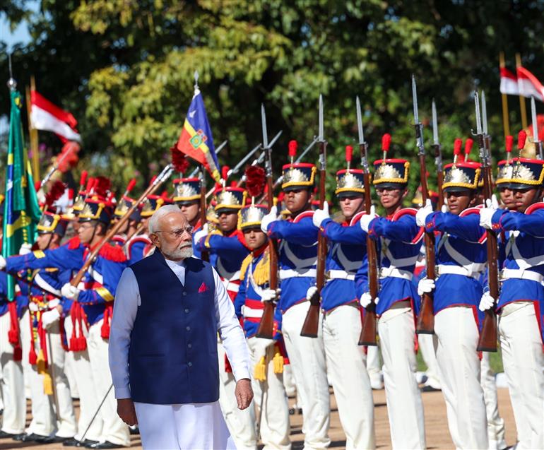 PM receives Warm Ceremonial Welcome by Brazilian President Luiz Inacio Lula da Silva with Military Honours at the Alvorada Palace in Brasilia, in Brazil on July 08, 2025.:Prime Minister's Office PM receives Warm Ceremonial Welcome by Brazilian President Luiz Inacio Lula da Silva with Military Honours at the Alvorada Palace in Brasilia, in Brazil on July 08, 2025.:Prime Minister