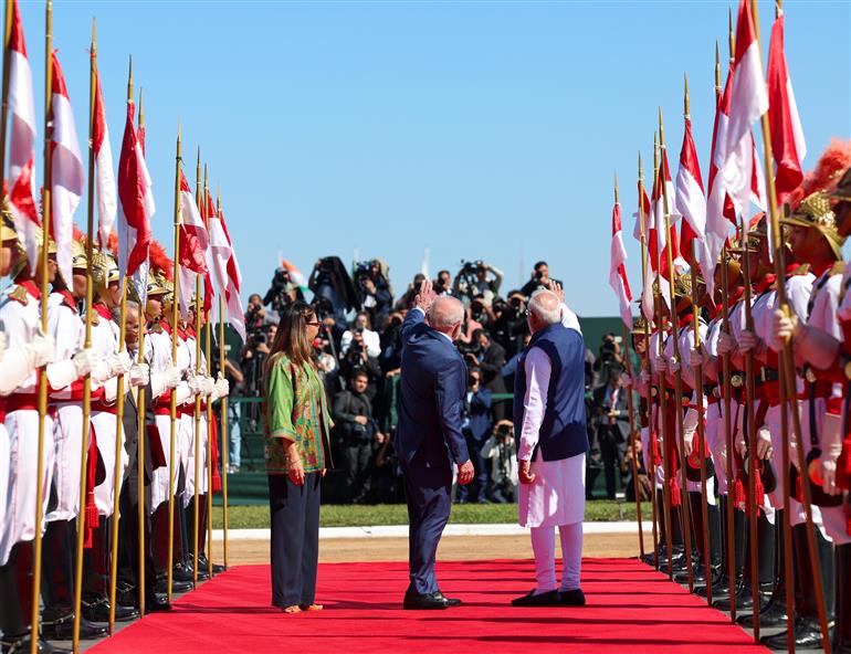 PM receives Warm Ceremonial Welcome by Brazilian President Luiz Inacio Lula da Silva with Military Honours at the Alvorada Palace in Brasilia, in Brazil on July 08, 2025.:Prime Minister's Office PM receives Warm Ceremonial Welcome by Brazilian President Luiz Inacio Lula da Silva with Military Honours at the Alvorada Palace in Brasilia, in Brazil on July 08, 2025.:Prime Minister