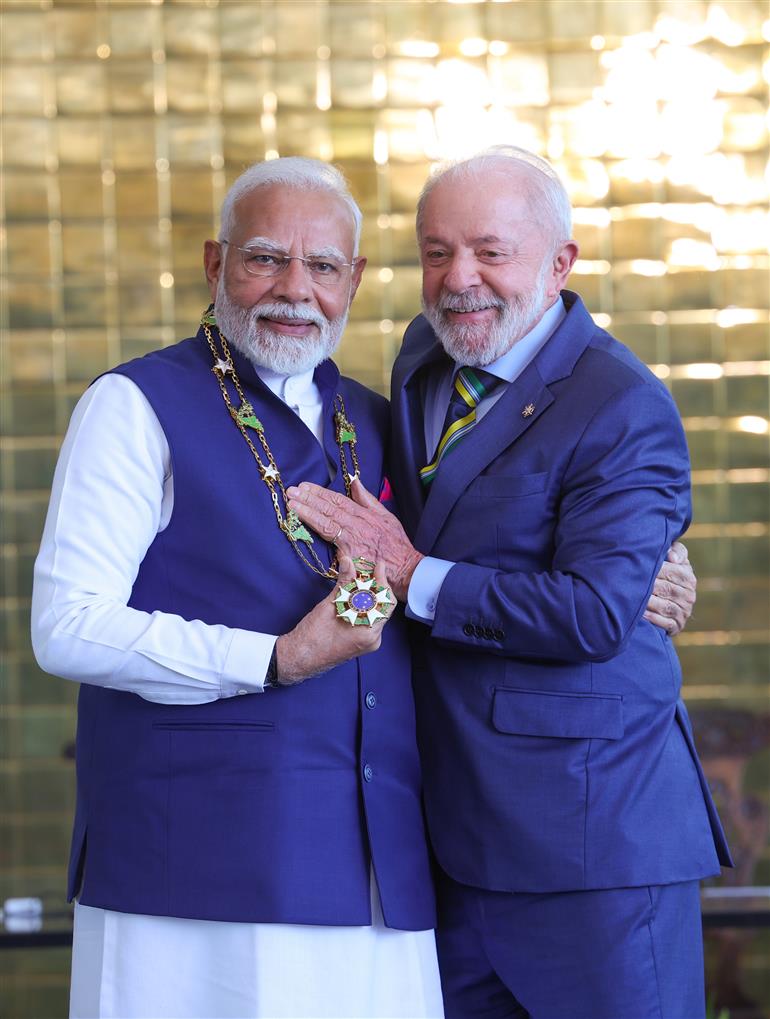 PM receiving the Brazil’s highest honour - ‘The Grand Collar of the National Order of the Southern Cross’ by the President of Brazil, Mr. Luiz Inácio Lula da Silva at Brasília, in Brazil on July 08, 2025.:Prime Minister's Office PM receiving the Brazil’s highest honour - ‘The Grand Collar of the National Order of the Southern Cross’ by the President of Brazil, Mr. Luiz Inácio Lula da Silva at Brasília, in Brazil on July 08, 2025.:Prime Minister