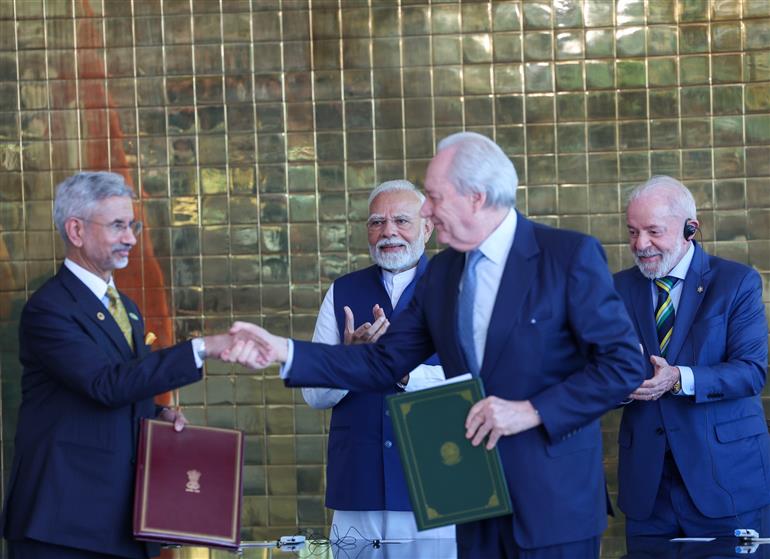 PM and the President of Brazil, Mr. Luiz Inácio Lula da Silva witnessing the signing of several MoUs between India and Brazil at Brasília, in Brazil on July 08, 2025.:Prime Minister's Office PM and the President of Brazil, Mr. Luiz Inácio Lula da Silva witnessing the signing of several MoUs between India and Brazil at Brasília, in Brazil on July 08, 2025.:Prime Minister