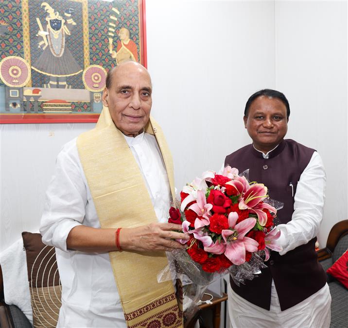 The Chief Minister of Odisha, Shri Mohan Charan Majhi calling on the Union Minister for Defence, Shri Rajnath Singh, in New Delhi on July 11, 2025.