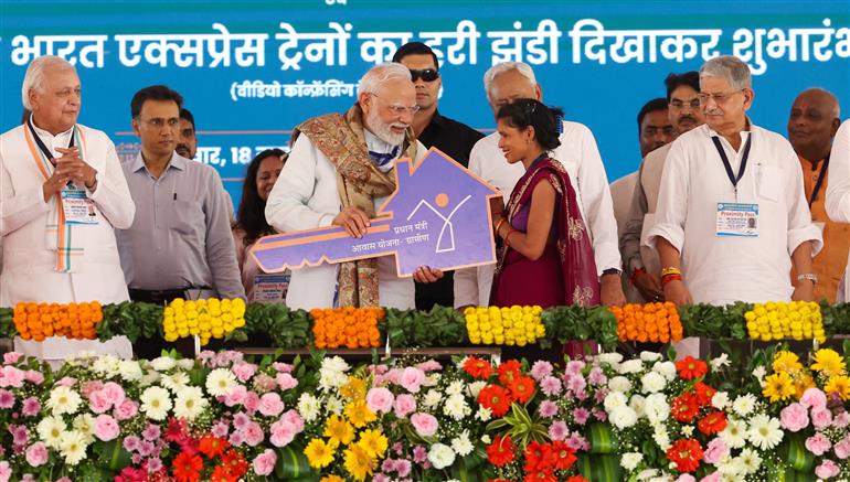 PM at the foundation stone laying and inauguration of various projects at Motihari, in Bihar on July 18, 2025.