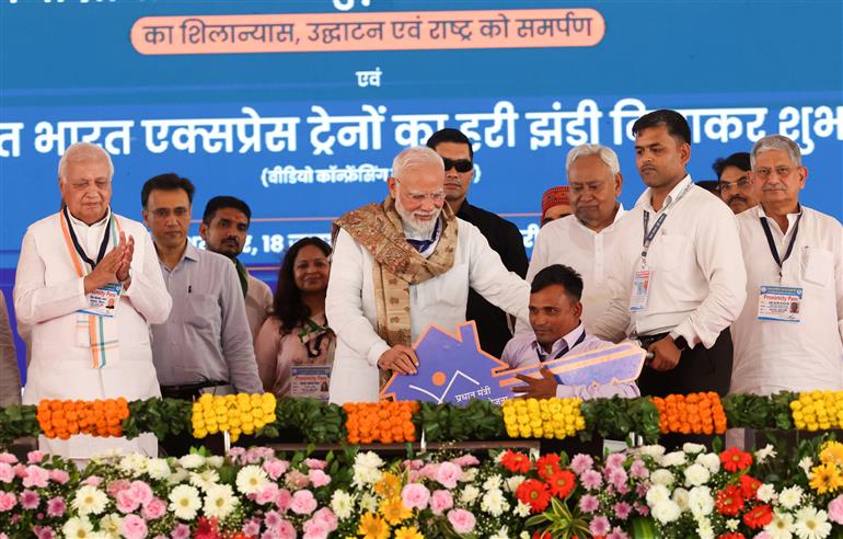 PM at the foundation stone laying and inauguration of various projects at Motihari, in Bihar on July 18, 2025.