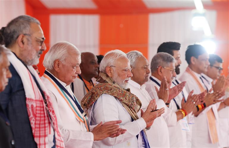 PM at the foundation stone laying and inauguration of various projects at Motihari, in Bihar on July 18, 2025.