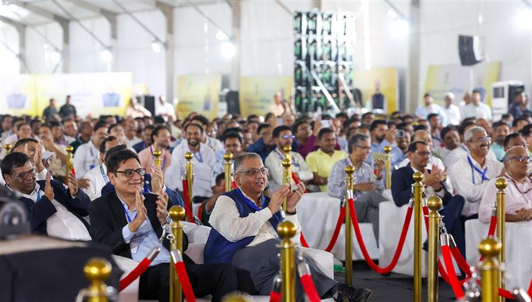Gathering at the foundation stone laying and inauguration of various projects at Durgapur, in West Bengal on July 18, 2025. PM addressing on the occasion.