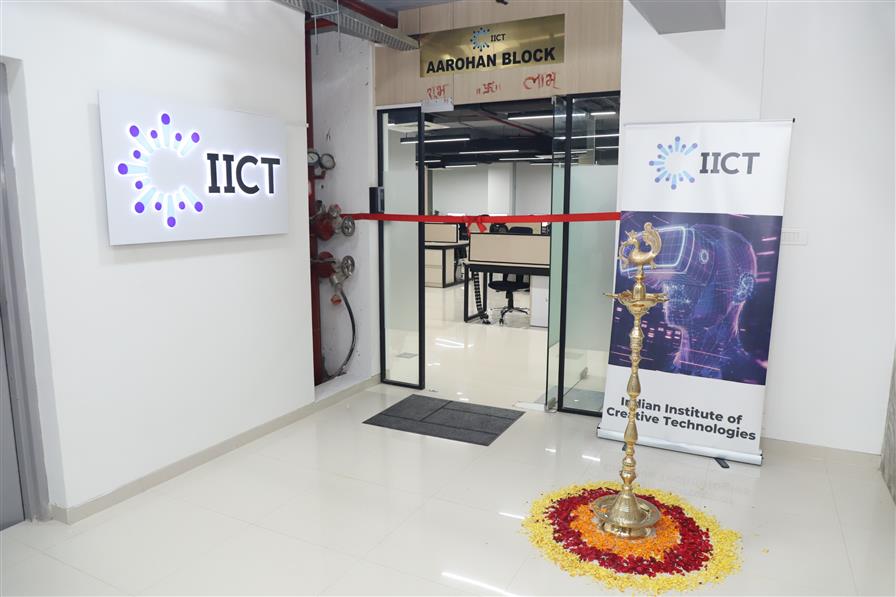 Chief Minister of Maharashtra Shri Devendra Fadnavis and Union Minister for Information & Broadcasting Shri Ashwini Vaishnaw inaugurated the classrooms and administrative complex of the Indian Institute of Creative Technologies (#IICT) at NFDC Complex, Mumbai
