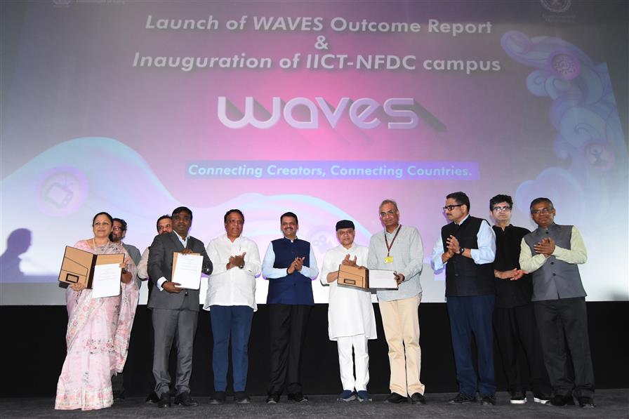 The Outcome Reports of first edition of the World Audio-Visual and Entertainment Summit (#WAVES2025) was launched by Maharashtra CM Shri Devendra Fadnavis and Union Minister for Information & Broadcasting Shri Ashwini Vaishnaw.