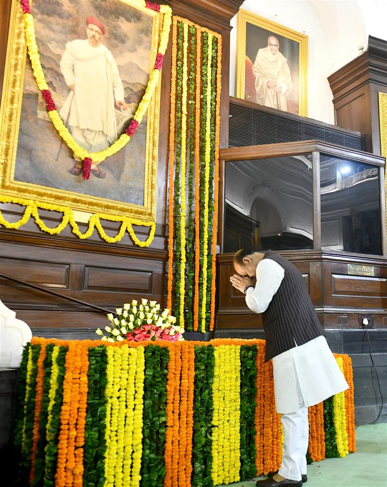 The Speaker of Lok Sabha, Shri Om Birla paying floral tributes to Shri Bal Gangadhar Tilak on the occasion of his birth anniversary at Parliament House, in New Delhi on July 23, 2025.
