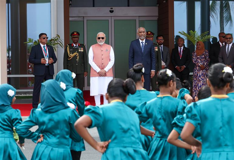 PM receives a warm welcome by the President of Maldives, Dr. Mohamed Muizzu on his arrival at Malé, in Maldives on July 25, 2025.:Prime Minister's Office PM receives a warm welcome by the President of Maldives, Dr. Mohamed Muizzu on his arrival at Malé, in Maldives on July 25, 2025.:Prime Minister