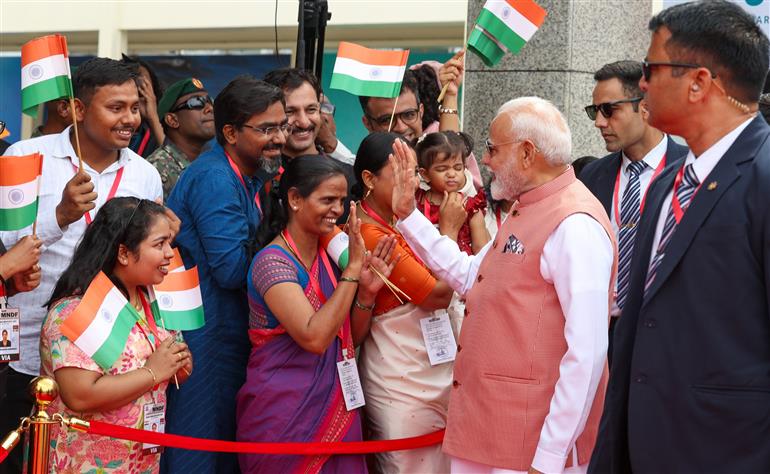 PM being welcomed by Indian Diaspora at Kurumba Resort, in Maldives on July 25, 2025.:Prime Minister's Office PM being welcomed by Indian Diaspora at Kurumba Resort, in Maldives on July 25, 2025.:Prime Minister