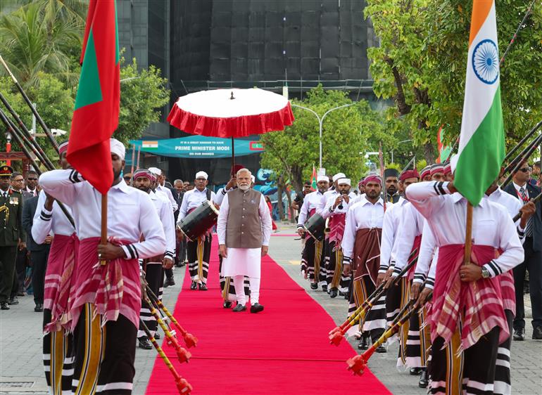 PM walks through a Cultural Procession to President’s Office, in Maldives on July 25, 2025.:Prime Minister's Office PM walks through a Cultural Procession to President’s Office, in Maldives on July 25, 2025.:Prime Minister