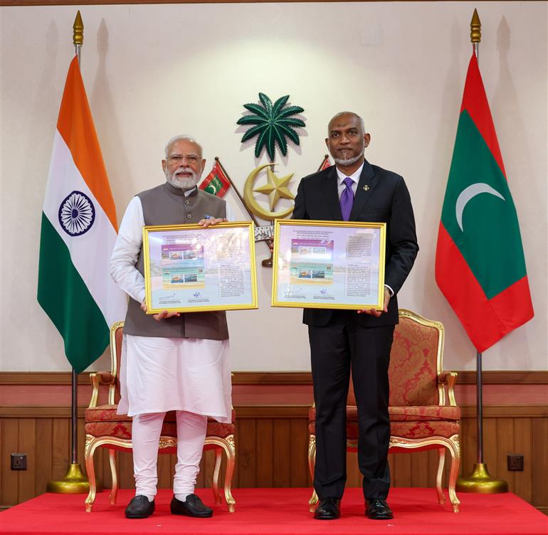 PM met the President of Maldives, Dr. Mohamed Muizzu ahead of Exchange of MoUs between India and Maldives at Malé, in Maldives on July 25, 2025.:Prime Minister's Office PM met the President of Maldives, Dr. Mohamed Muizzu ahead of Exchange of MoUs between India and Maldives at Malé, in Maldives on July 25, 2025.:Prime Minister