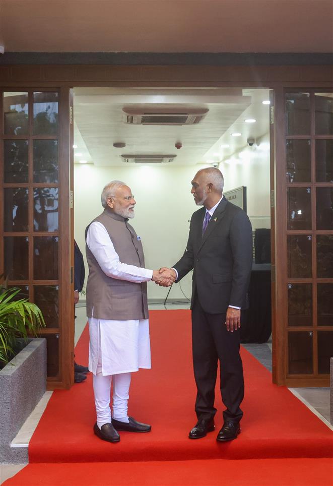 PM and the President of Maldives, Dr. Mohamed Muizzu at the jointly inauguration of the Ministry of Defence building at Malé, in Maldives on July 25, 2025.:Prime Minister's Office PM and the President of Maldives, Dr. Mohamed Muizzu at the jointly inauguration of the Ministry of Defence building at Malé, in Maldives on July 25, 2025.:Prime Minister