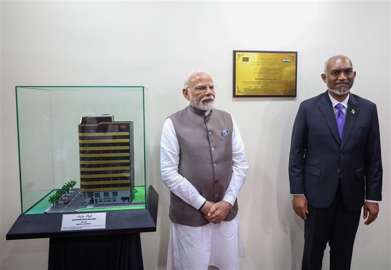 PM and the President of Maldives, Dr. Mohamed Muizzu at the jointly inauguration of the Ministry of Defence building at Malé, in Maldives on July 25, 2025.:Prime Minister's Office PM and the President of Maldives, Dr. Mohamed Muizzu at the jointly inauguration of the Ministry of Defence building at Malé, in Maldives on July 25, 2025.:Prime Minister