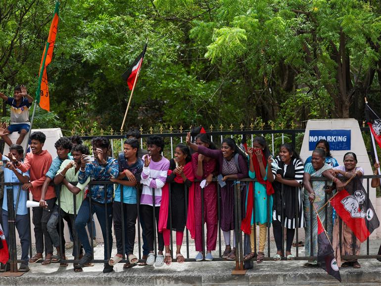 PM receives warm welcome by people at Gangaikonda Cholapuram, in Tamil Nadu on July 27, 2025.
