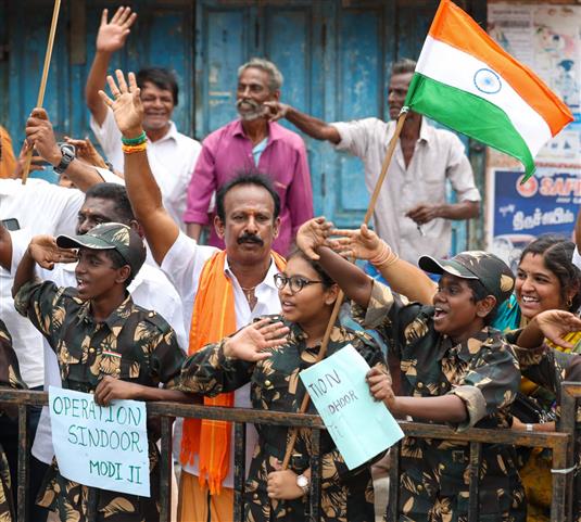 PM receives warm welcome by people at Gangaikonda Cholapuram, in Tamil Nadu on July 27, 2025.