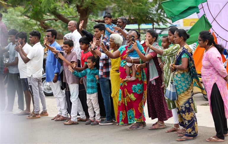 PM receives warm welcome by people at Gangaikonda Cholapuram, in Tamil Nadu on July 27, 2025.