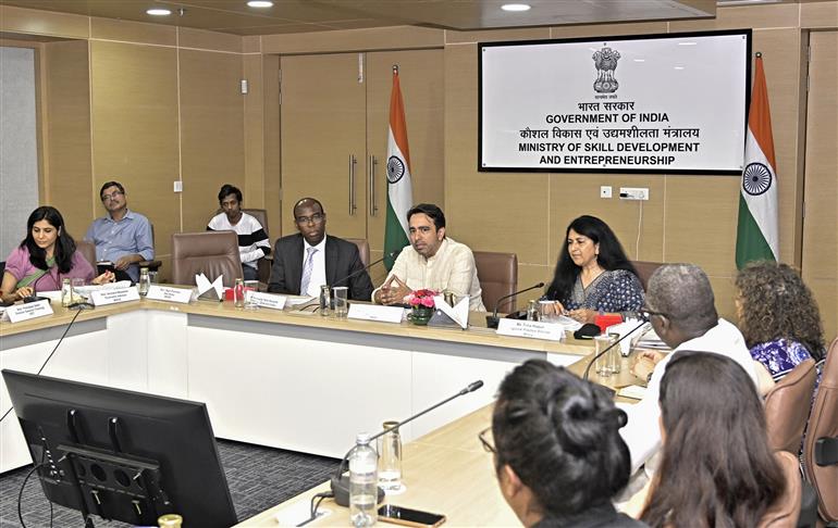 The Minister of State (Independent Charge) for Skill Development and Entrepreneurship & Education, Shri Jayant Chaudhary addressing the Skills study tour of the World Bank team from Central & West Africa, in New Delhi on July 28, 2025.