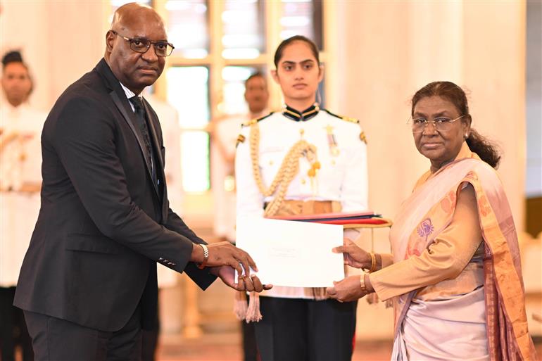 The President of India, Smt Droupadi Murmu accepted credentials by the High Commissioner of the Gabonese Republic, Mr. Guy Rodrigue Dikayi at a ceremony held at Rashtrapati Bhavan, in New Delhi on July 29, 2025.