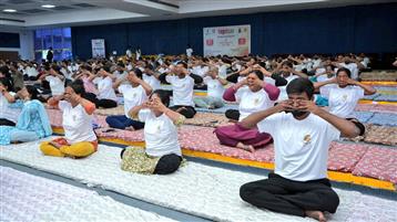To mark 21 days to IDY2025, Centurion University of Technology & Management (CUTM), Paralakhemundi in collaboration with MDNIY organised a vibrant YOGOTSAV-2025, in New Delhi on May 31, 2025. :AYUSH