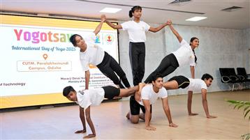 To mark 21 days to IDY2025, Centurion University of Technology & Management (CUTM), Paralakhemundi in collaboration with MDNIY organised a vibrant YOGOTSAV-2025, in New Delhi on May 31, 2025. :AYUSH