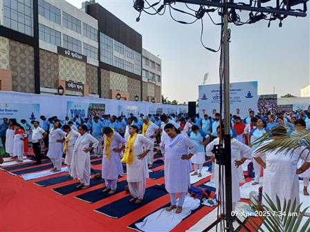 Glimpses of ‘Yoga Mahotsav’ to marking the commencement of the 75day countdown to the International Day of Yoga – 2025 at Kalinga Stadium, in Bhubaneswar on April 07, 2025. The Minister of State (Independent Charge) for Ayush and Health and Family Welfare, Shri Prataprao Jadhav graced the event.:AYUSH